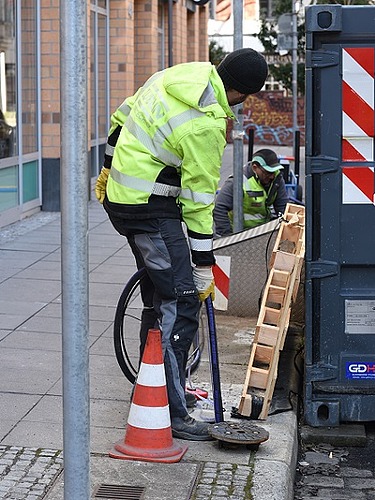 Die Oxidationsmittelzugabe erfolgt nicht nur in der Waschküche sondern auch im Außenbereich.