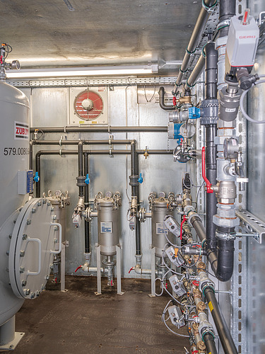 Bag filter to prevent the discharge of biomass