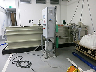 ISCO-Anlagentechnik mit Ansetzbehälter und Aktivierungsbehälter