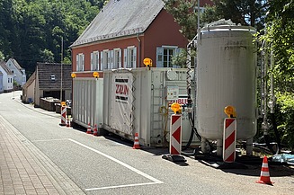 Groundwater treatment plant for removing oil