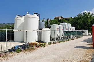 Grundwasseraufbereitungsanlage zur Entfernung von gelöstem Eisen und Arsen.