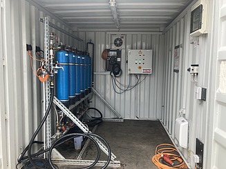 Mobile Versuchsanlage mit Aktivkohle und Ionenaustauscherharz