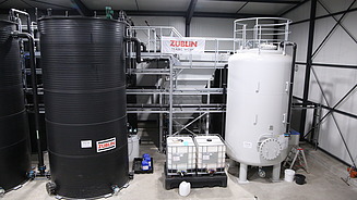 Mehrstufige Grundwasserreinigungsanlage zur Abstromsicherung