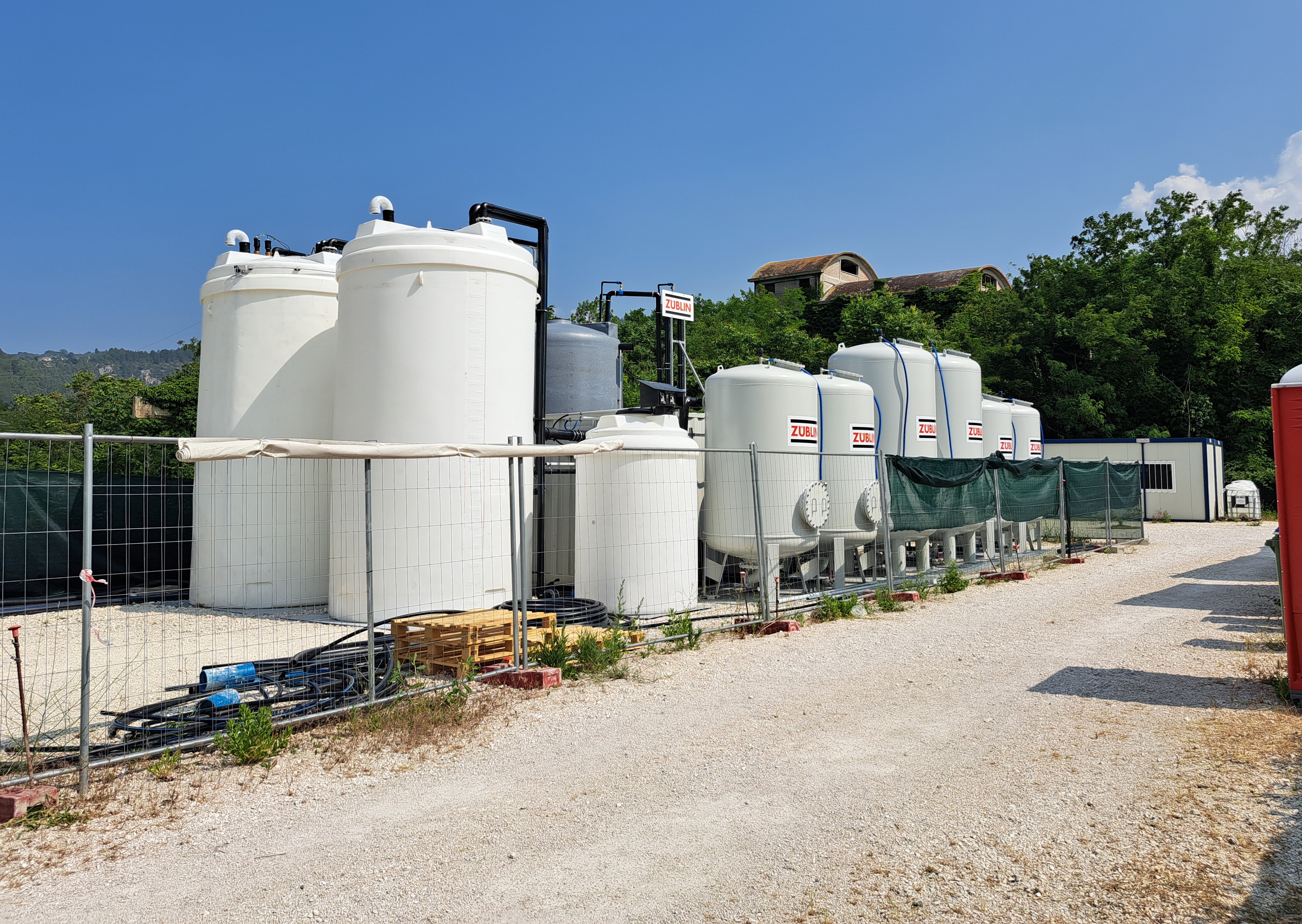 Grundwasseraufbereitungsanlage zur Entfernung von gelöstem Eisen und Arsen.