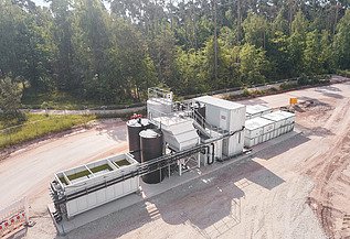 Bild der Tunnelwasserreinigung mit dem Vierwaldstätter See im Hintergrund